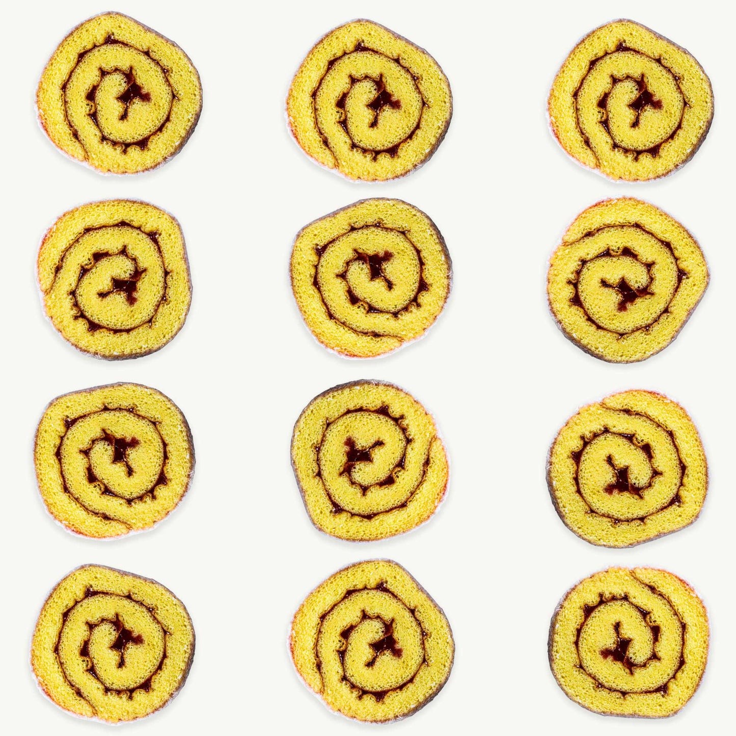 Daisy's Guava Jelly Roll 3.25oz