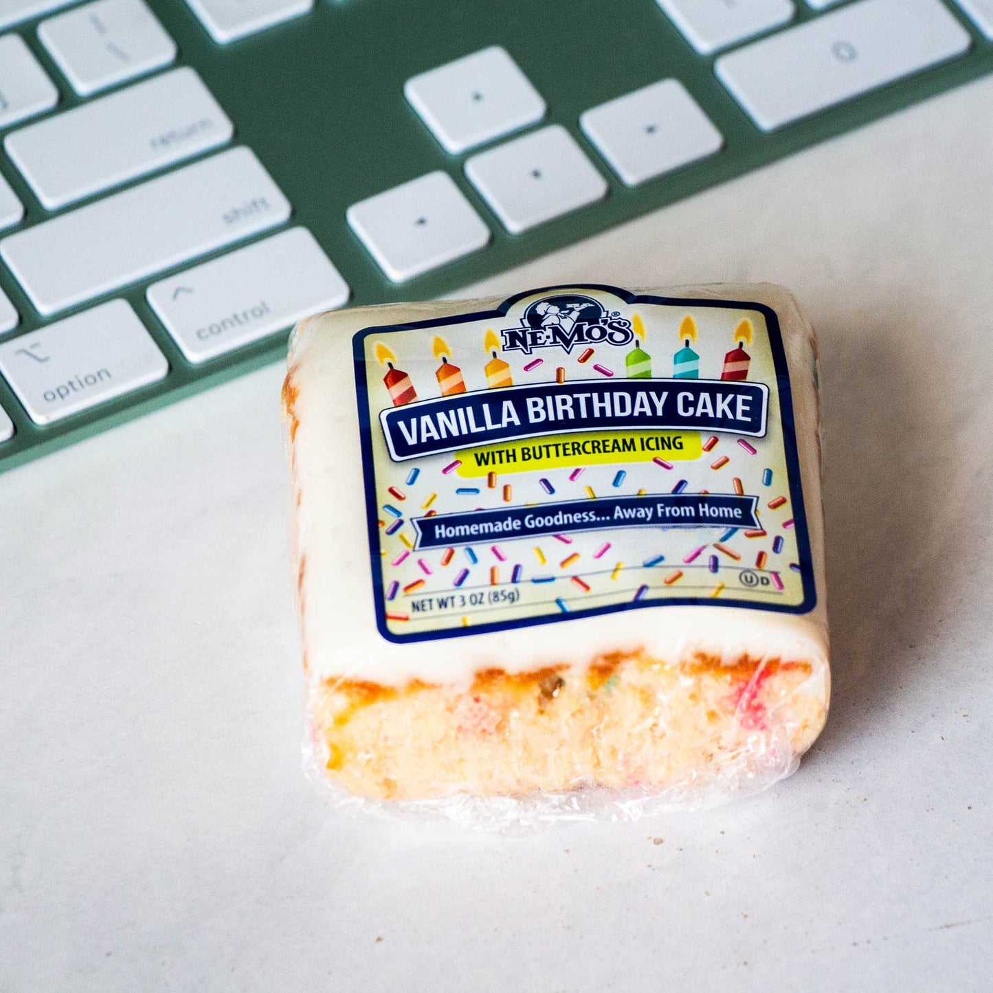 Nemo's Vanilla Birthday Cake 3oz