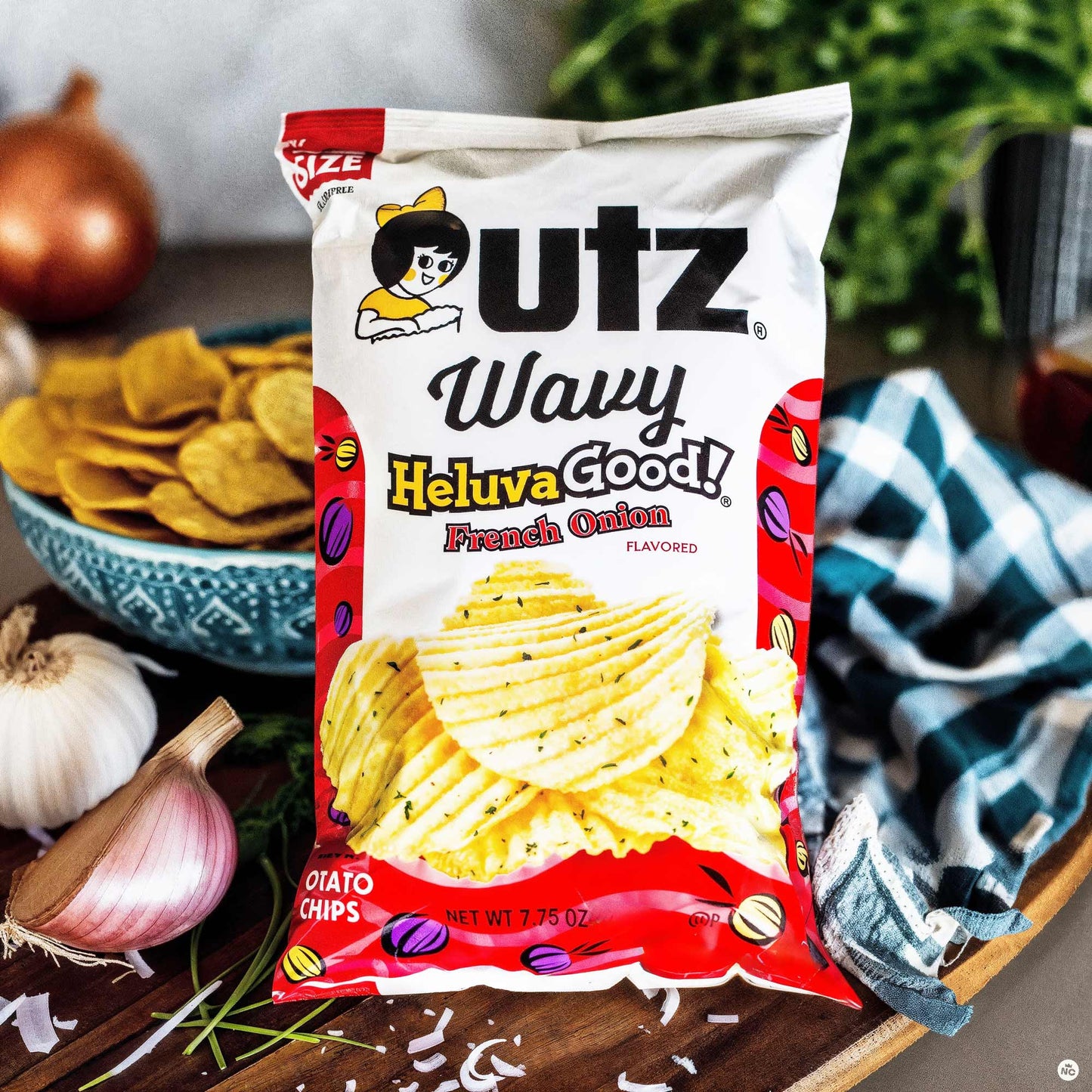 Utz Wavy HeluvaGood French Onion Potato Chips 7.75oz