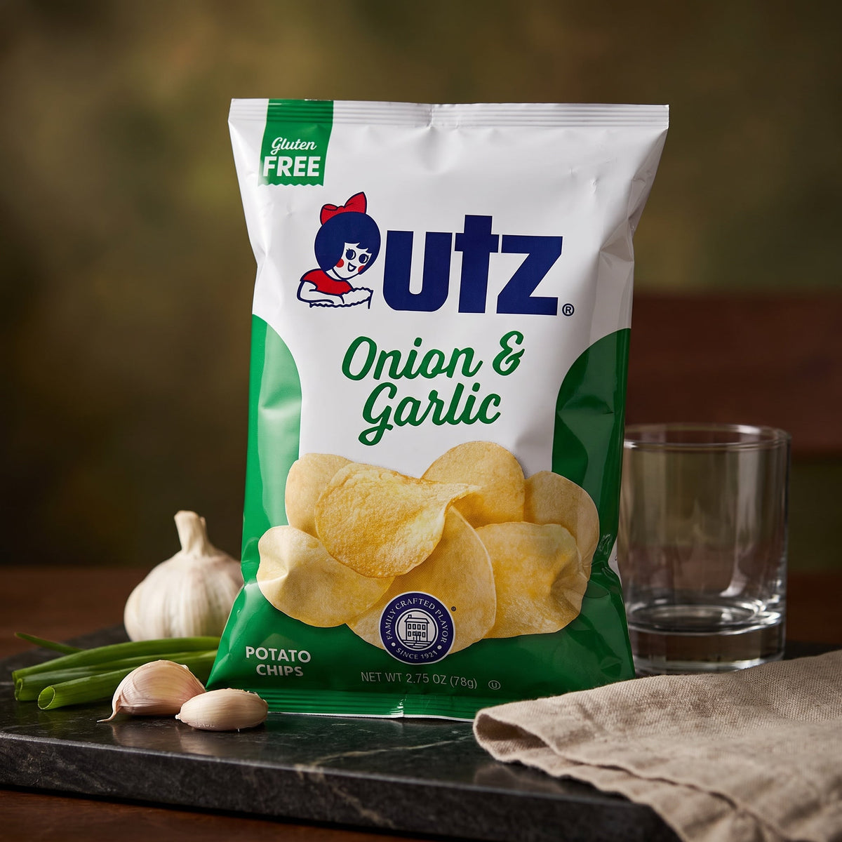 Utz Onion and Garlic Potato Chips 2.75oz — fine scene